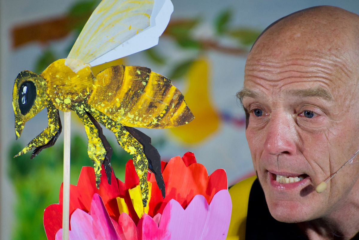 Bienentheater – mit Biene